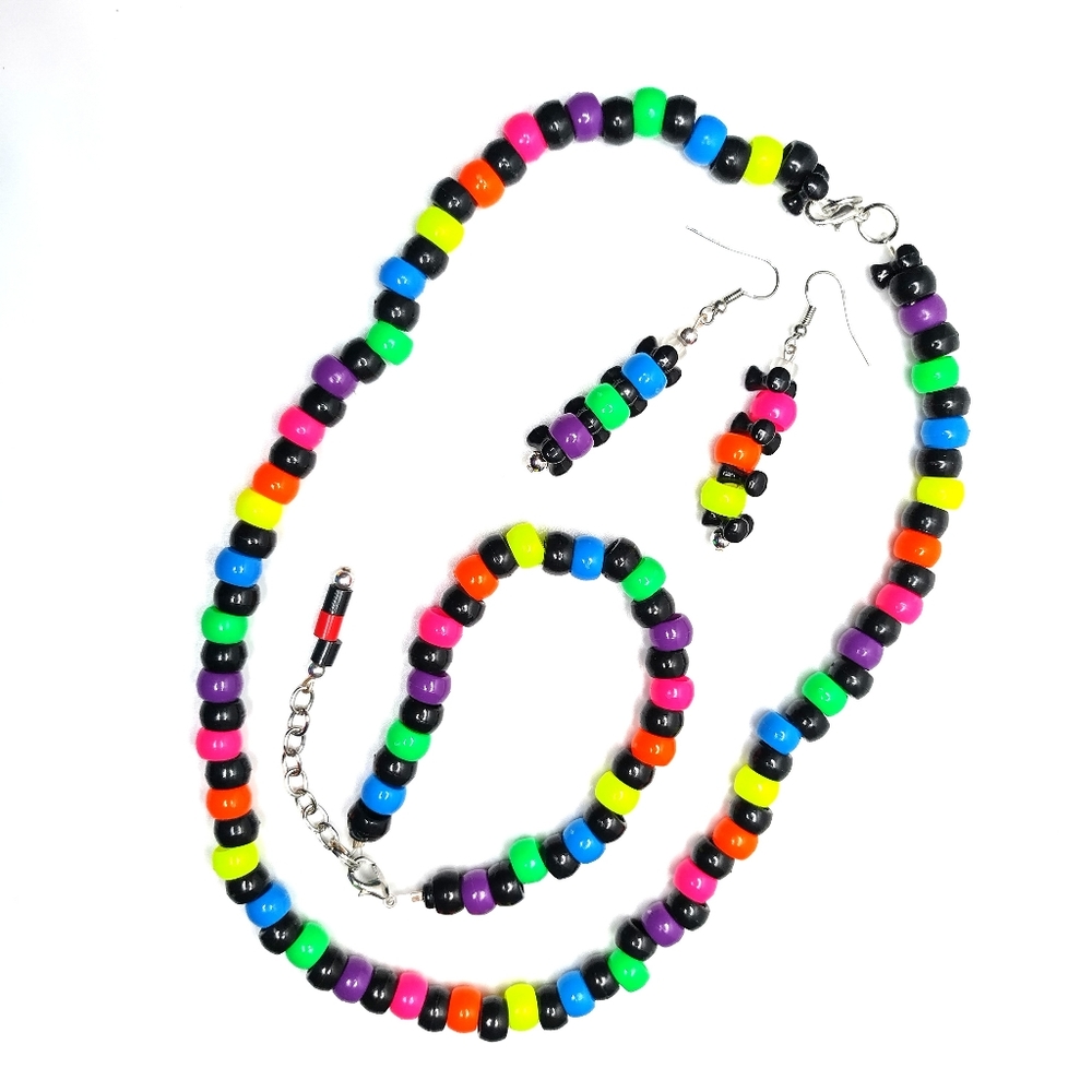 GLOW NECKLACE - Picture 12 of 16